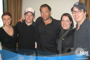 NCIS hottie Michael Weatherly visited Labrat, Camilla, Stav and Tas at their hotel in Melbourne for the Logies.